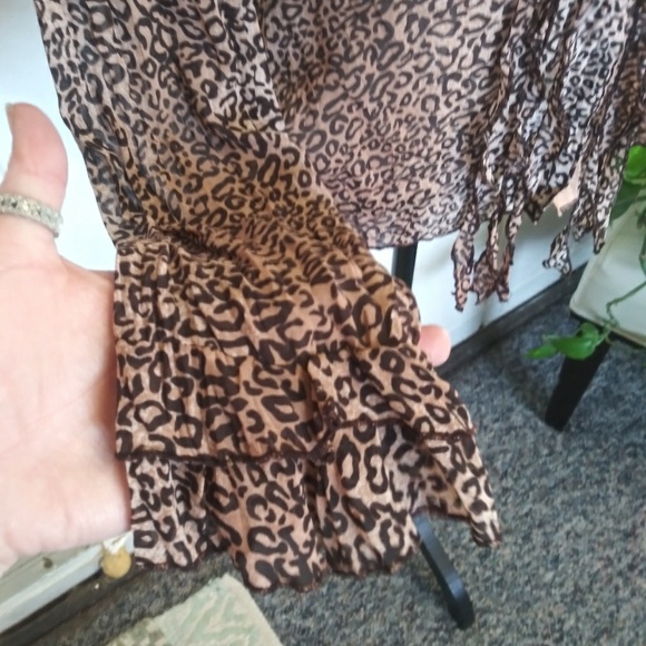 Animal Print Ruffled Blouse - Picture 5 of 8